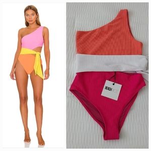 Beach Riot Carlie One Piece Colorblock Swimsuit